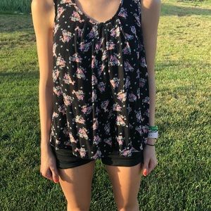 Floral tank with flyaway back